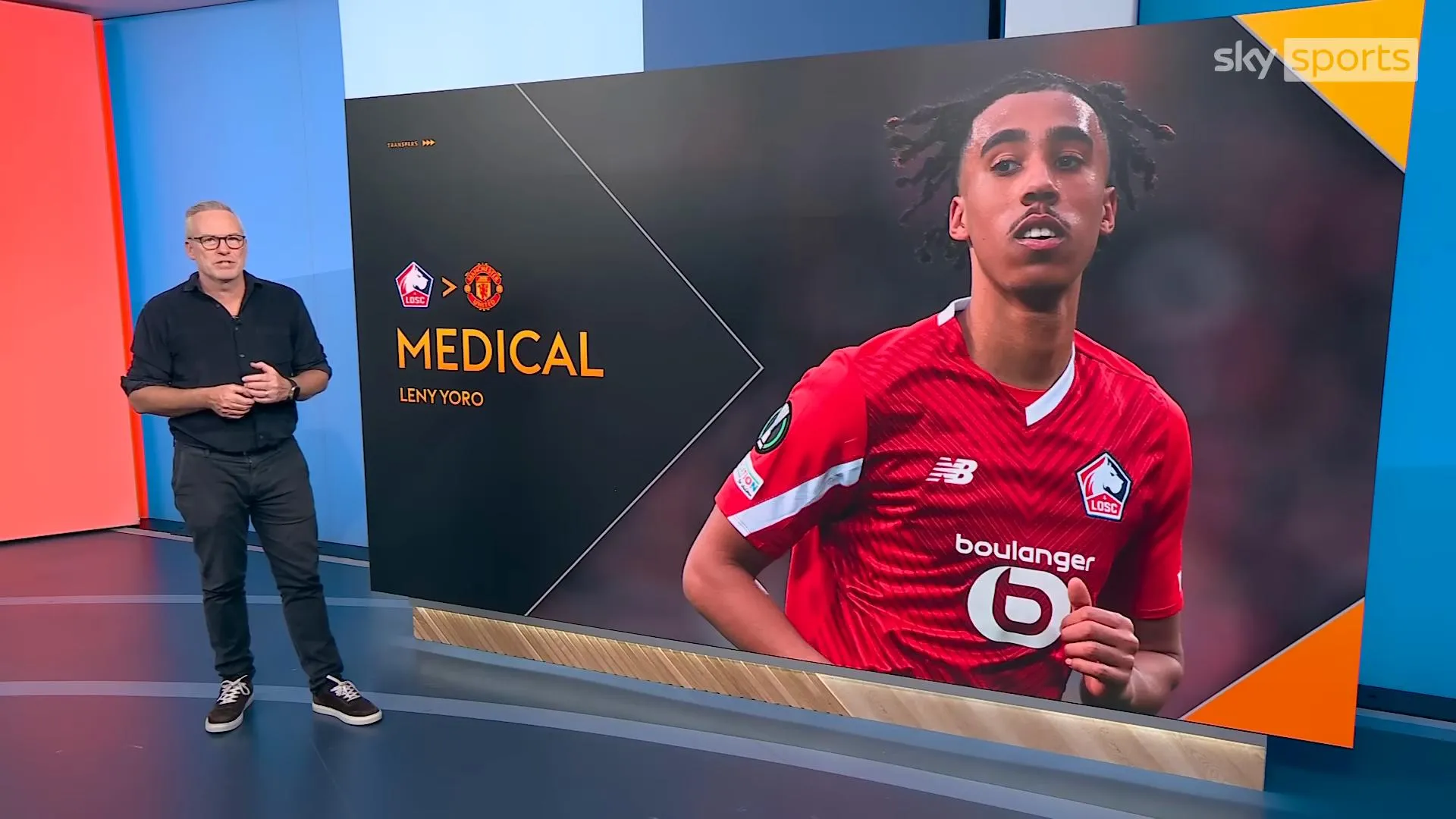 Leny Yoro Manchester United medical